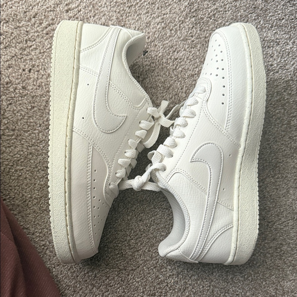 NWT Nike Women's White Sneakers - Picture 5 of 7